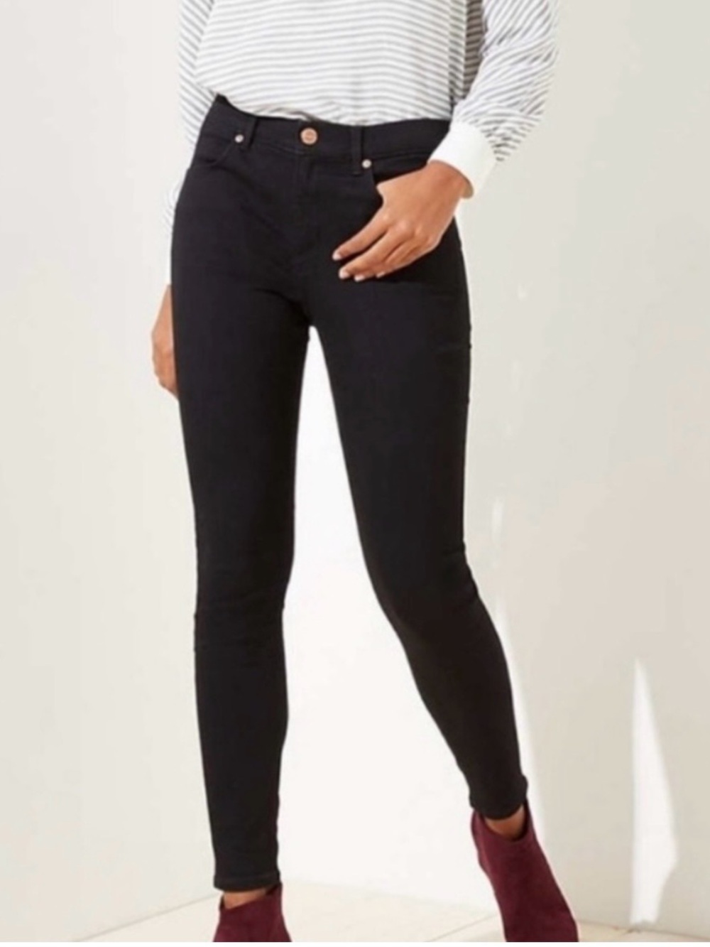 Loft Women's Black Skinny Jeans - Classic Stretch Fit Size 4/27